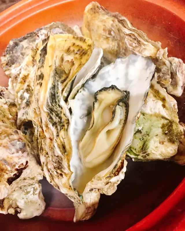 IZKAYA jiji三島店です‼︎

期間限定大漁蒸し牡蠣🦪
是非是非食べに来てください😘💓

たくさんご用意してます😊🌟

本日お席空いてます
お電話お待ちしてます💙🤍

◎居酒屋時々三島店
◎愛媛県四国中央市寒川町335
◎TEL(0896)-24-1511

#グルメ #愛媛グルメ #しこちゅーグルメ #居酒屋 #しこちゅー居酒屋#時々 #jiji三島店  #メニュー #jiji #えひめ #しこちゅー #三島 # #オードブル #刺身 #お寿司 #pizza  #グルメ  #しこちゅーぐるめ#ぐるめすきな人と繋がりたい #お客様に感謝  #本日もご来店お待ちしております❣️