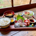 ②